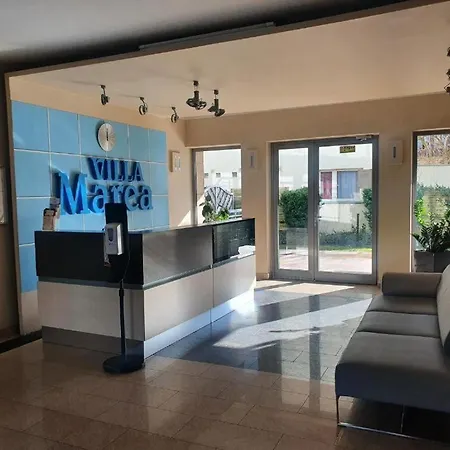 J&b Marea Apartament